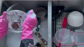 Relaxing ASMR Washing Dishes & Wearing Rubber Gloves | Everyday Dishes | Relaxing Household Sounds