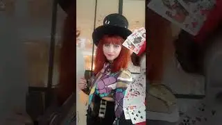 Hatter and Red Queen!#cosplayfest #cosplay #recommended #aliceinwonderland