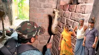 2 महीने से घुसा हुआ था यह सर्प लेकिन घर वालों को मालूम नहीं था जानिए कैसे हुआ रेस्क्यू