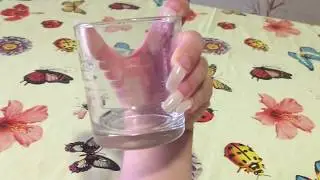 Raf tapping her natural long nails on glass (video 4)