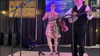 April Verch - Dancer and Fiddler on fire - Arkansas Traveler - Bear on the Square Festival 2022