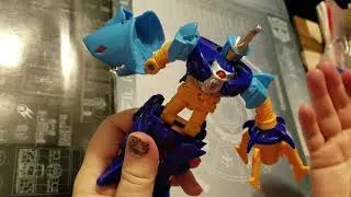 One step Transformers cyberverse Sky-byte review