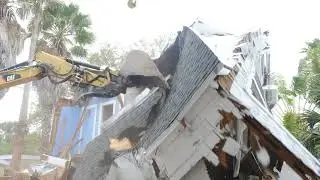 Bulldozing a View to the Gulf of Mexico