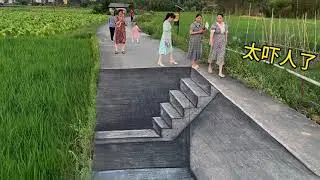 在馬路上畫個3D樓梯，路人會從樓梯上走嗎？Draw a 3D staircase on the road, will passers-by walk up the stairs?【张世先】