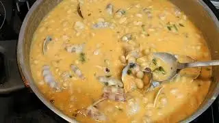 Pochas de Navarra con almejas y langostinos de Sanlúcar