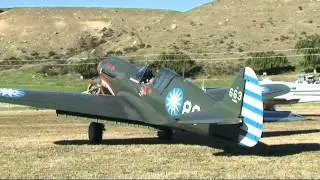 P40 Warbird firing up