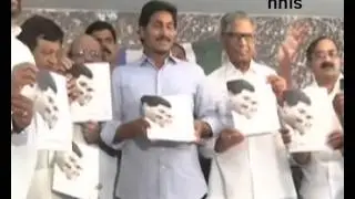 Mp Crosses Over To Tdp From Jagans Ysr Congress