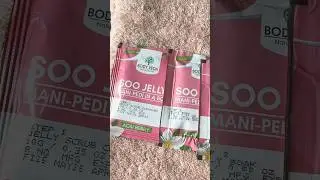 Body Veda Soo Jelly Mani Pedi in a Box | ₹90 | Manicure | Pedicure |Naomnomics #shorts