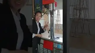 The restaurant serving elevator has a load of 200 kg and can be lifted steadily without adding soup