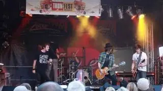 RED Shoes @ Thunfest 2011 fastclip