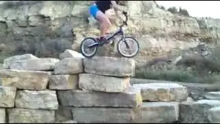Abel Mustieles crazy side hop