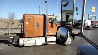 bad ass freightliner bull hauler lookin large
