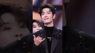肖战 Xiao Zhan 他目光一直扫视着那片红海 his eyes kept scanning his red sea | 跨年 NYE 【20260101】