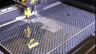 Beambox is back & engraving acrylic like a boss