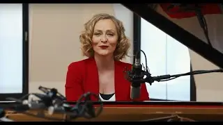 Anne Folger Trailer zum Liveprogramm: Fußnoten sind keine Reflexzonen