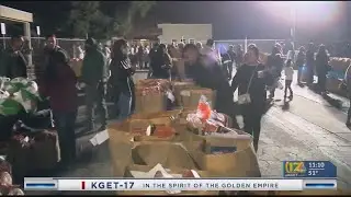 Victory Outreach SW Church gives out 300 free turkeys at annual event