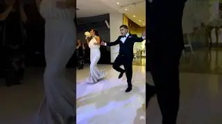 Imposible no re&iacute;r con estas ternuritas jajaa🤣🤣🤣🤣#entrance #wedding #divertido