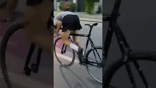 Clip out? Sprint it out🔥 #fixedgear #cogs #sprint #cyclingshorts #viralshorts #shorts