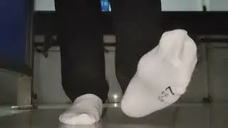 show white socks1.17