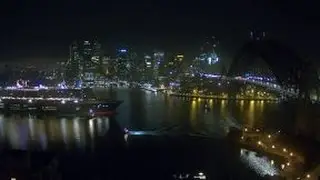 Queen Mary 2 arriving in Sydney 10 March 2016