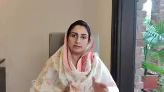 Harsimrat Kaur Badal asks centre and state to rush urea to farmers