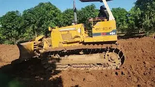 🚜 Massive Bulldozer Pushing Tons of Landfill | Satisfying Heavy Machinery
