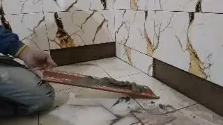 The correct way to professionally install ceramic tiles on the wall, step by step.