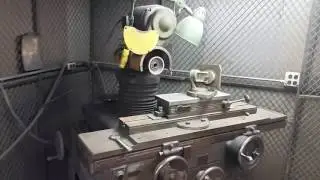 Norton tool and cutter grinder loaded with accessories