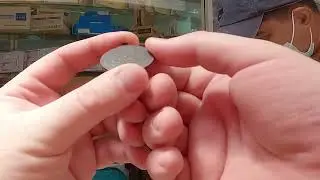 Рынок амулетов в Сапхан Хвай, Банг Сью, Бангкок. Таиланд. 4К