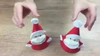 Aksesoris natal dari barang bekas