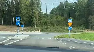 Södertälje mot TVETA, Vändning på landsväg, hårdbromsning och backa runt hörn