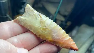 Flint Knapping a Dalton from Flint River.