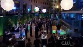 The Flash 4x17/Ralph defeats Null and Saves Barry