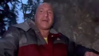 Stary Fragles ukrył się w norze. Obrabia kurniki🤦‍♂️