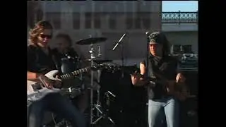 EXPLOSIVE Guitar! BEN ROBINSON WITH THE RICK DERRINGER BAND!