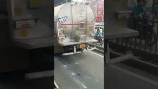Milk van  running on road - 10 chaka #youtubeshorts #truck