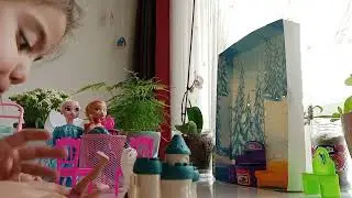 Elsa ve Anna #fyp #&ccedil;ocukvideoları #elsa #anna #karlar&uuml;lkesi #olaf #evcilikoyunu #keşfet 