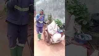 je gagne 200 dollars par mois gr&acirc;ce au petit m&eacute;tier de videur de poubelles #viral
