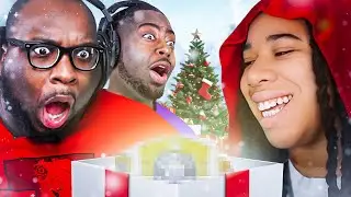 Suprising My BEST FRIEND With Christmas Gifts