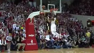 Carsen Edwards Dunks on Josh Newkirk (Indiana vs. Purdue)