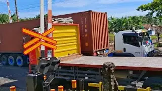 Mobil truk tronton besar truck container truck tangki bbm pertamina flatbed dump truck trailer