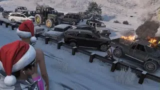 GTA: The tank and helicopter cause a traffic jam, chaos takes over and NPCs turn on each other 🤣😂