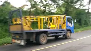 Bus Bagong vs Truck muatan bersaing ngebut ditikungan tajam sor Saman gede lahor 