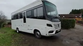 Morelo Palace Liner 90 with Slideout