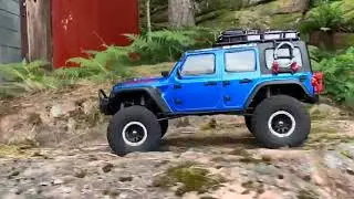 Traxxas TRX4 DEFENDER D 110 VS Absima Sherpa CR 3.4 trail,climb,speed,slowmotion.