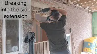 Breaking into the side extension