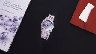 Review đồng hồ Citizen EM0770-52Y mặt số size 31mm phối tone m&agrave;u x&agrave; cừ thời trang.