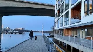 Stockholm Walks: Gr&ouml;ndals strandpromenad. Boardwalk in popular suburb