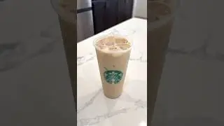 HOW TO MAKE STARBUCKS ICED BLONDE VANILLA LATTE #shorts #starbucks #coffee