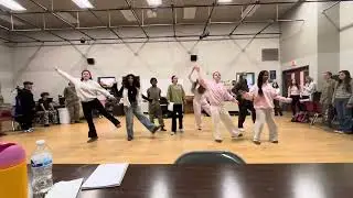 It roars choreo 🦁💋